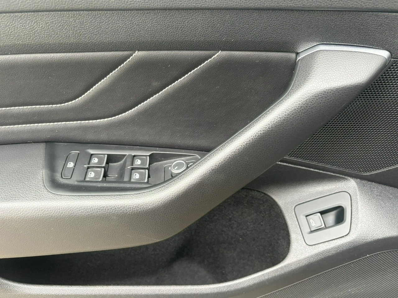 Volkswagen Arteon - Zdjęcie 27