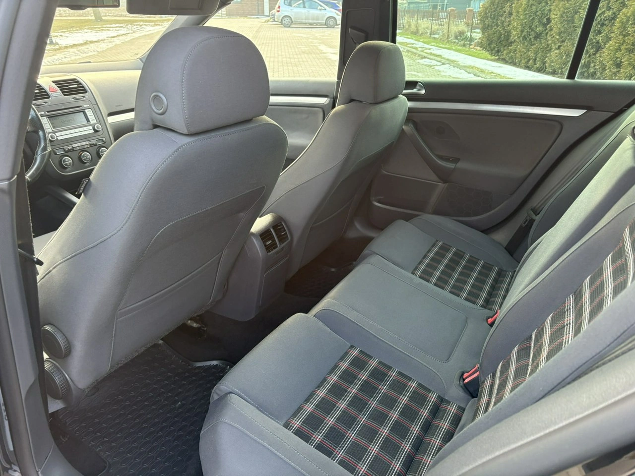 Volkswagen Golf - Zdjęcie 9