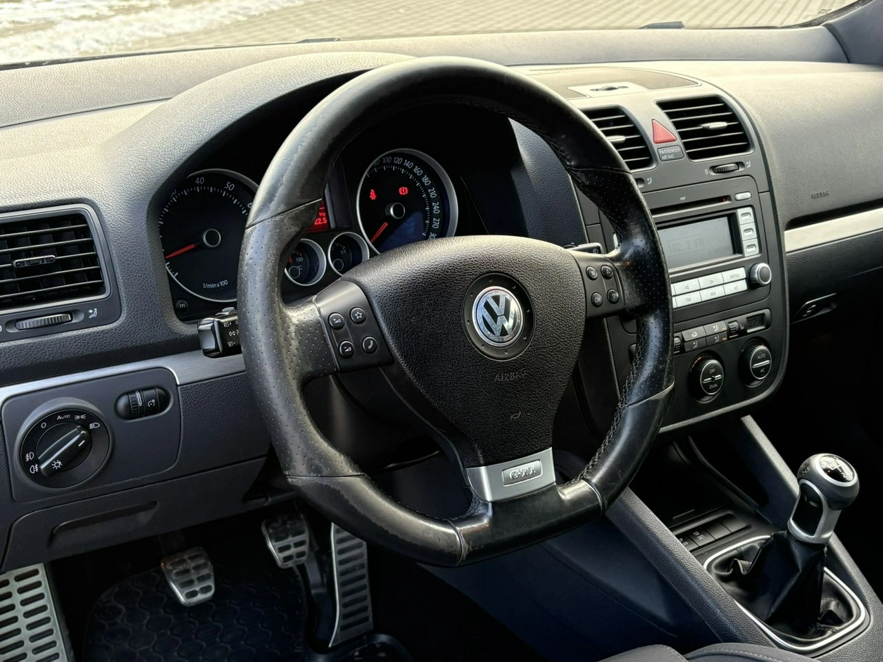 Volkswagen Golf - Zdjęcie 19