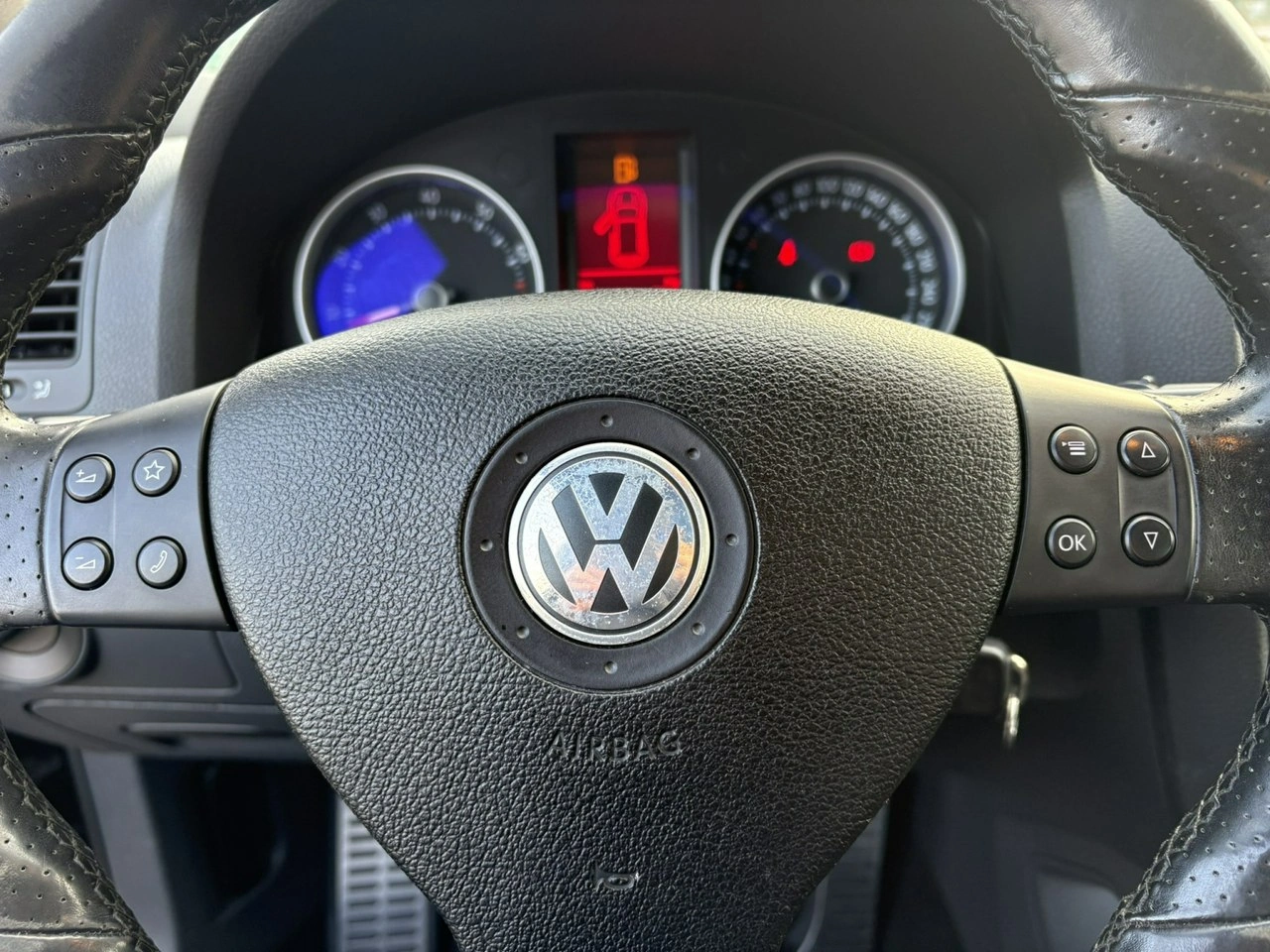 Volkswagen Golf - Zdjęcie 23