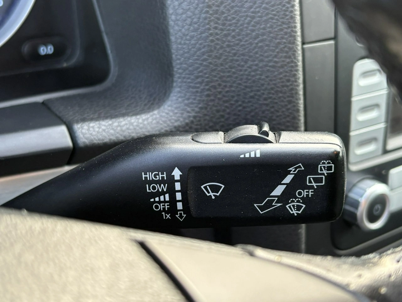 Volkswagen Golf - Zdjęcie 27