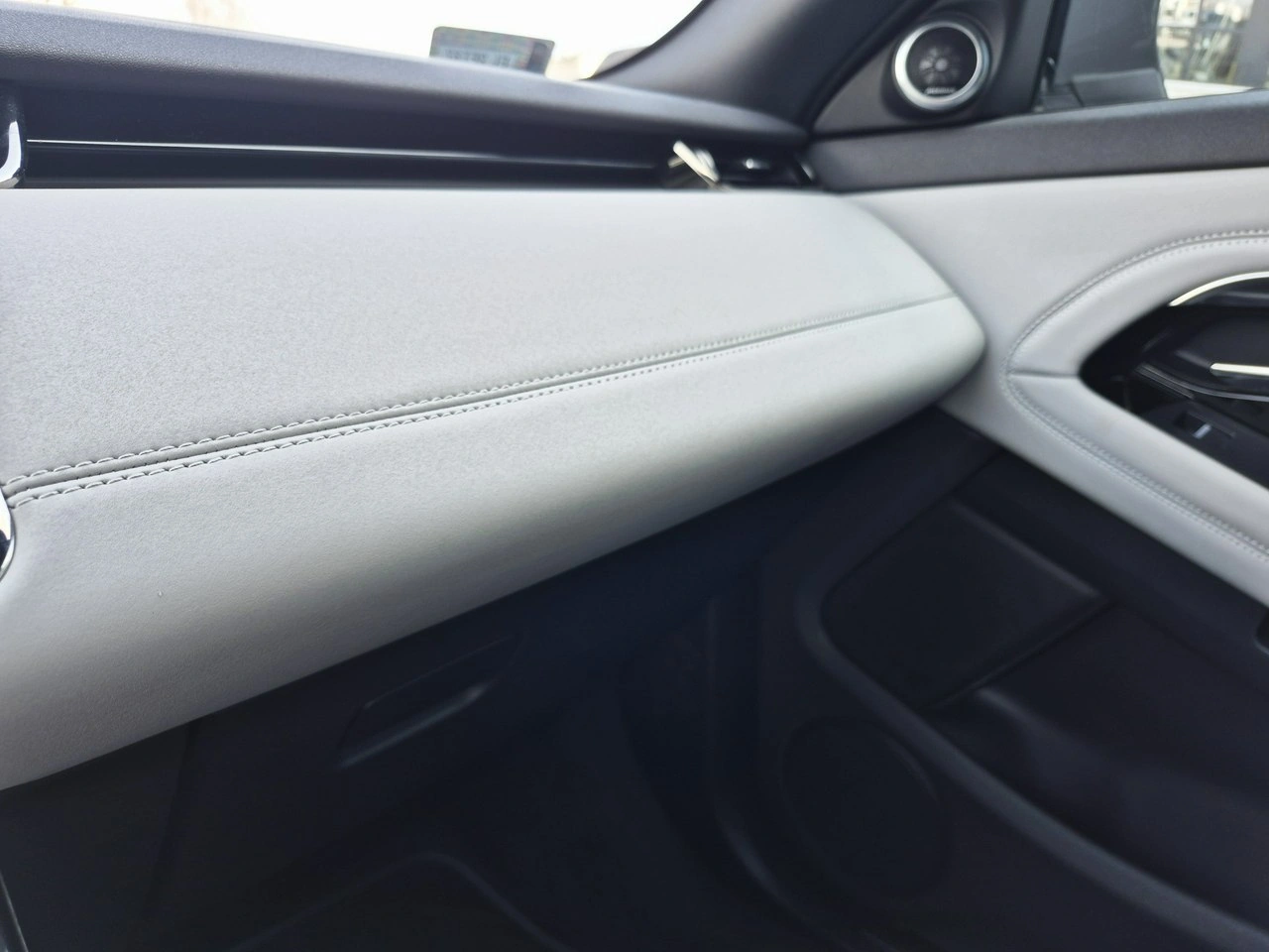 Land Rover Range Rover Evoque - Zdjęcie 23