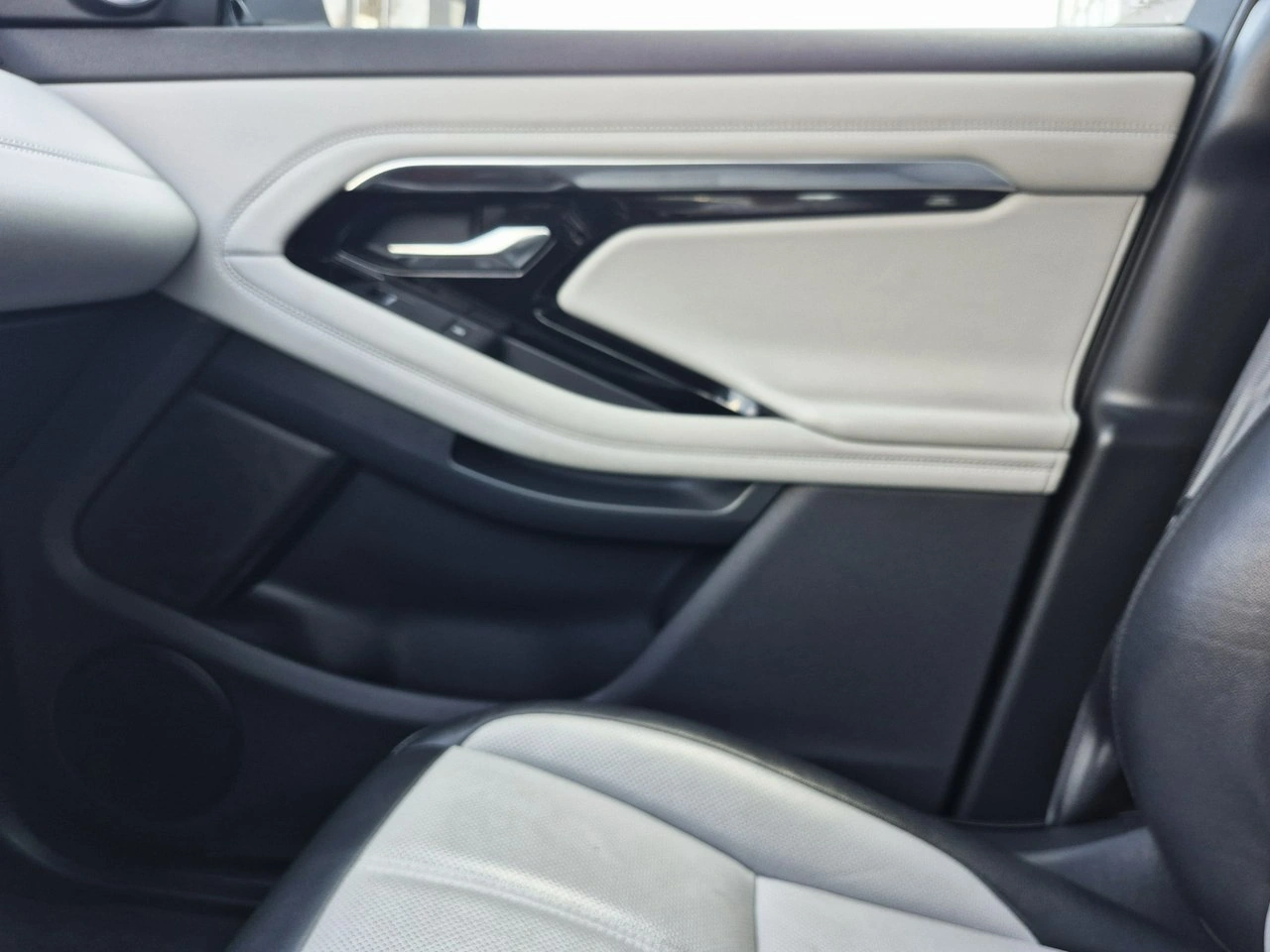 Land Rover Range Rover Evoque - Zdjęcie 25