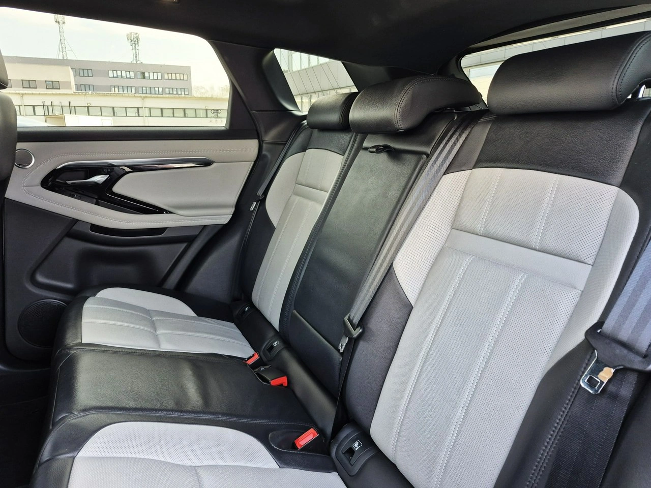 Land Rover Range Rover Evoque - Zdjęcie 28