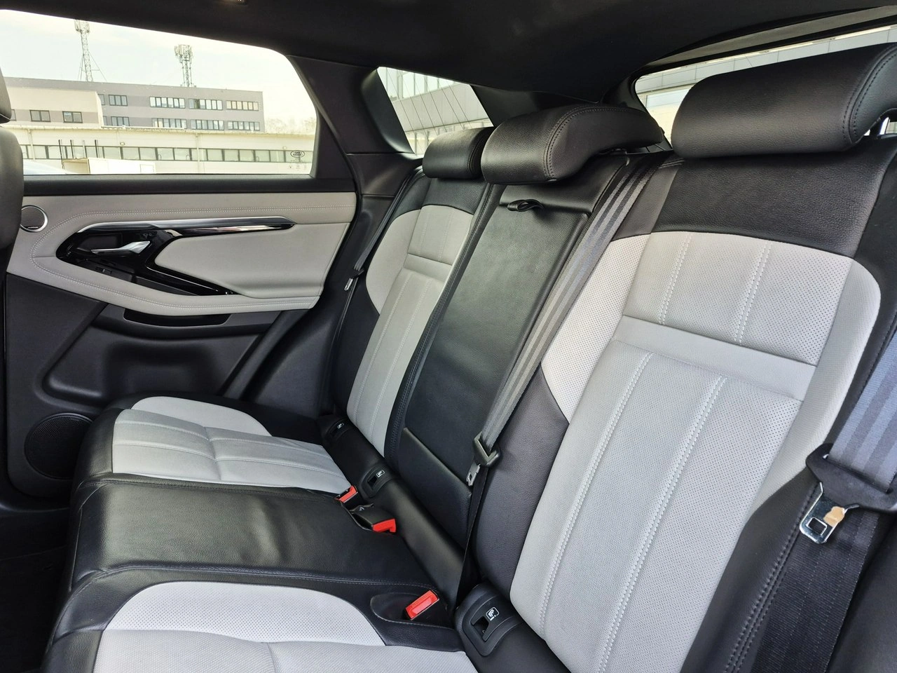 Land Rover Range Rover Evoque - Zdjęcie 28