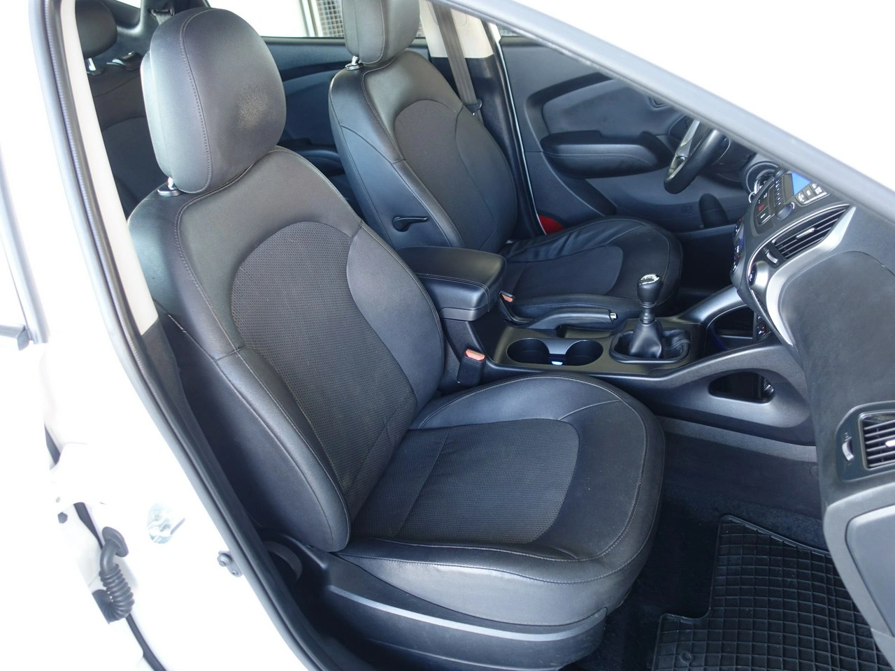 Hyundai ix35 - Zdjęcie 20