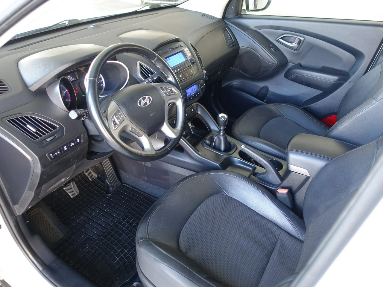 Hyundai ix35 - Zdjęcie 11