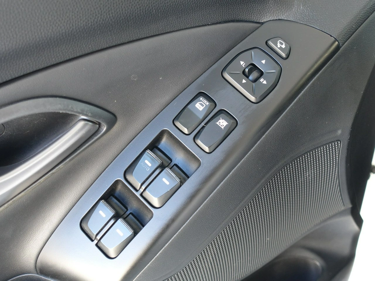 Hyundai ix35 - Zdjęcie 15