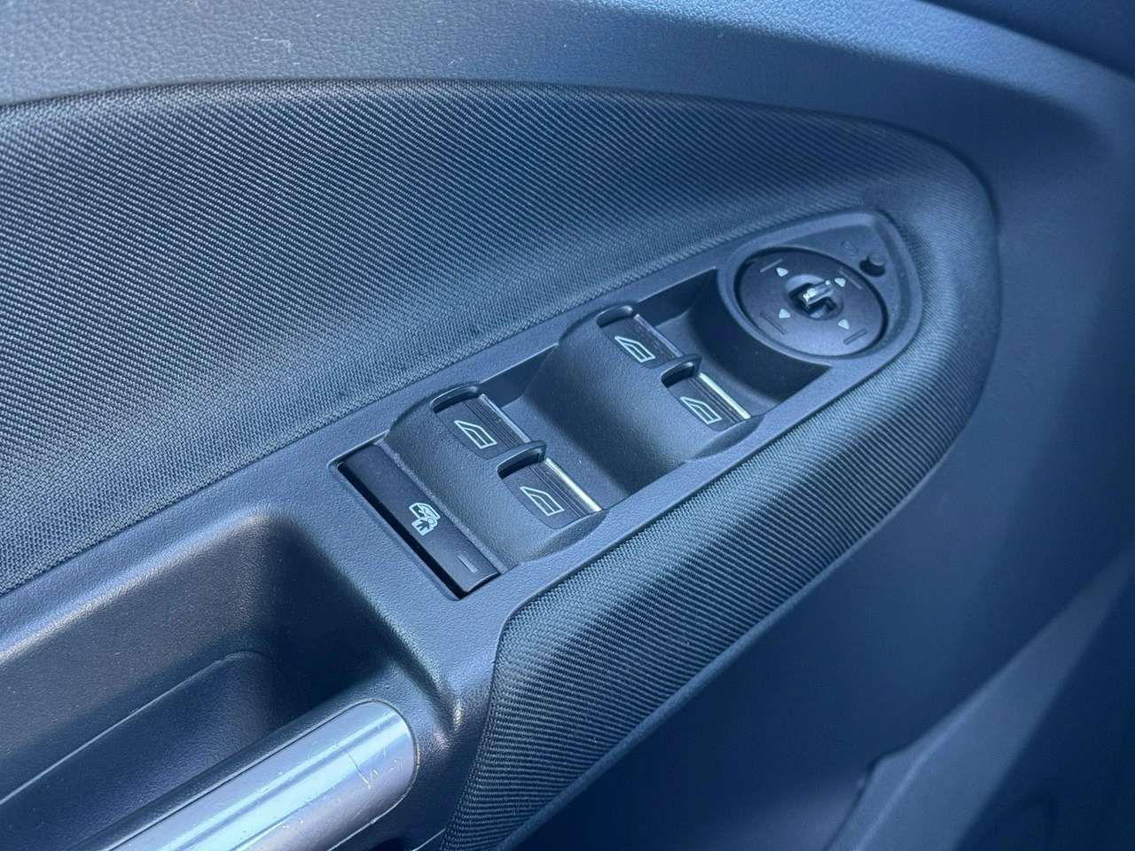 Ford C-MAX - Zdjęcie 15