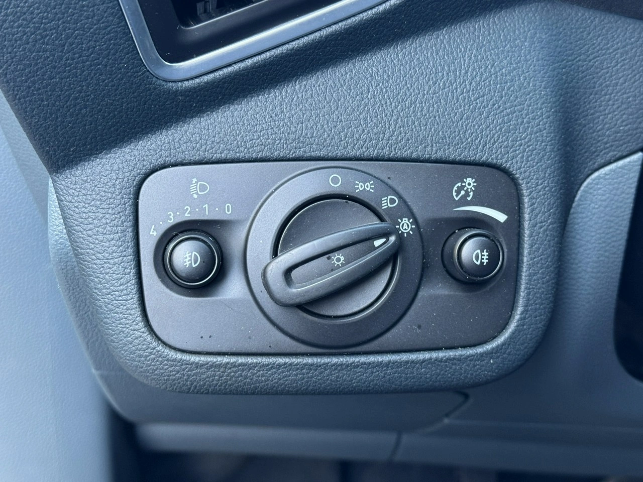 Ford C-MAX - Zdjęcie 23