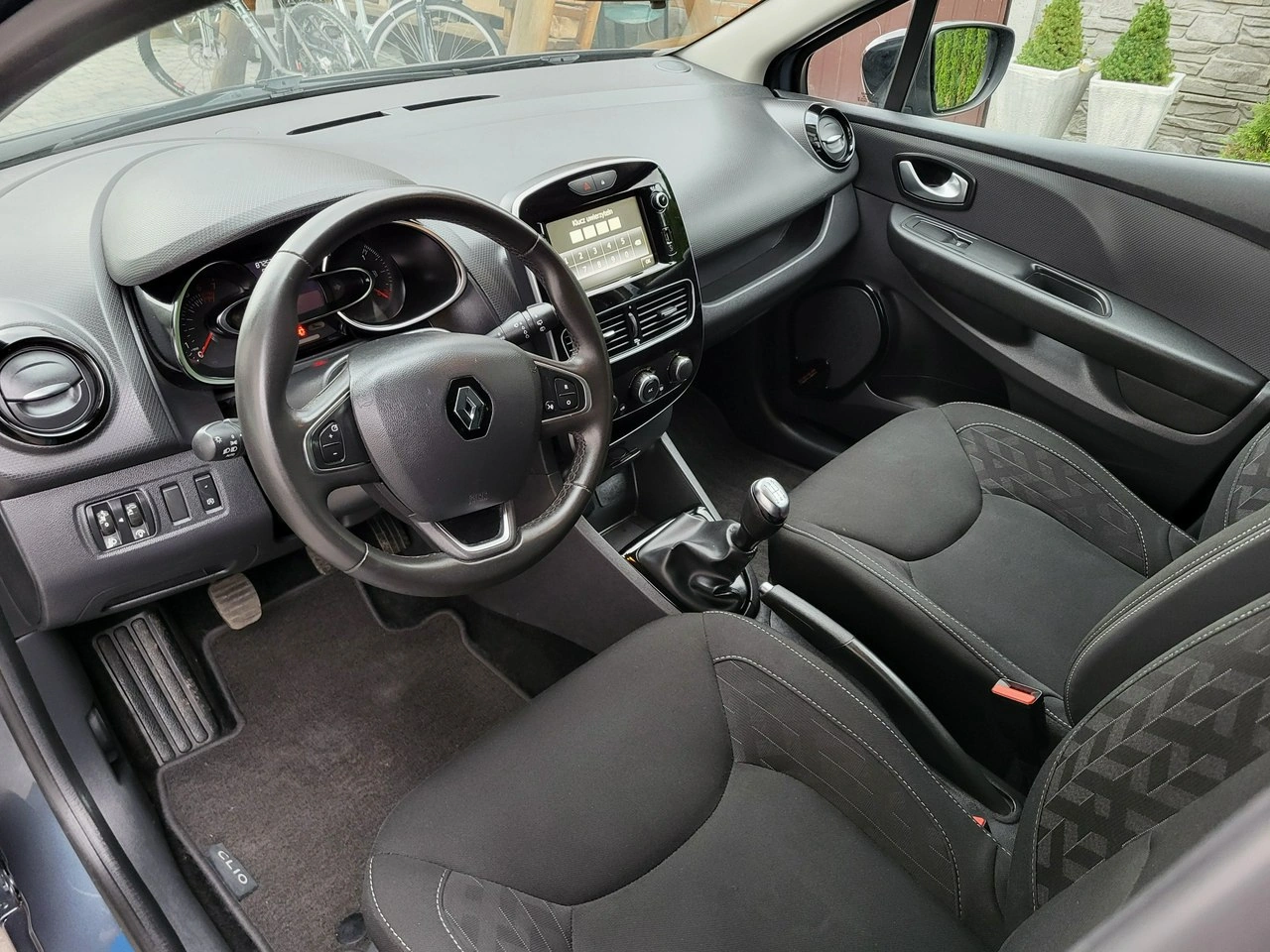 Renault Clio - Zdjęcie 11