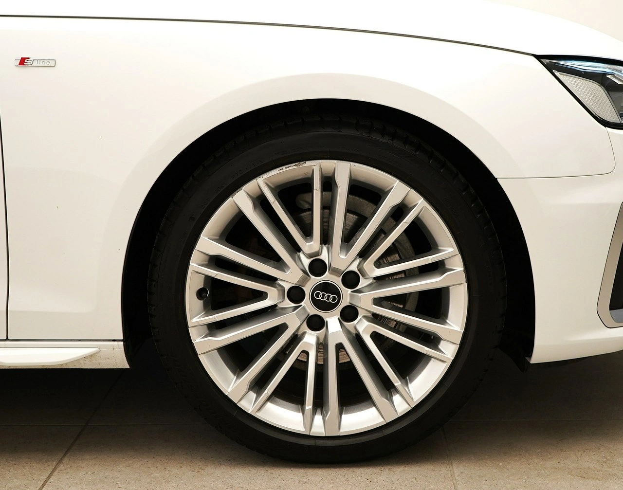 Audi A4 - Zdjęcie 9