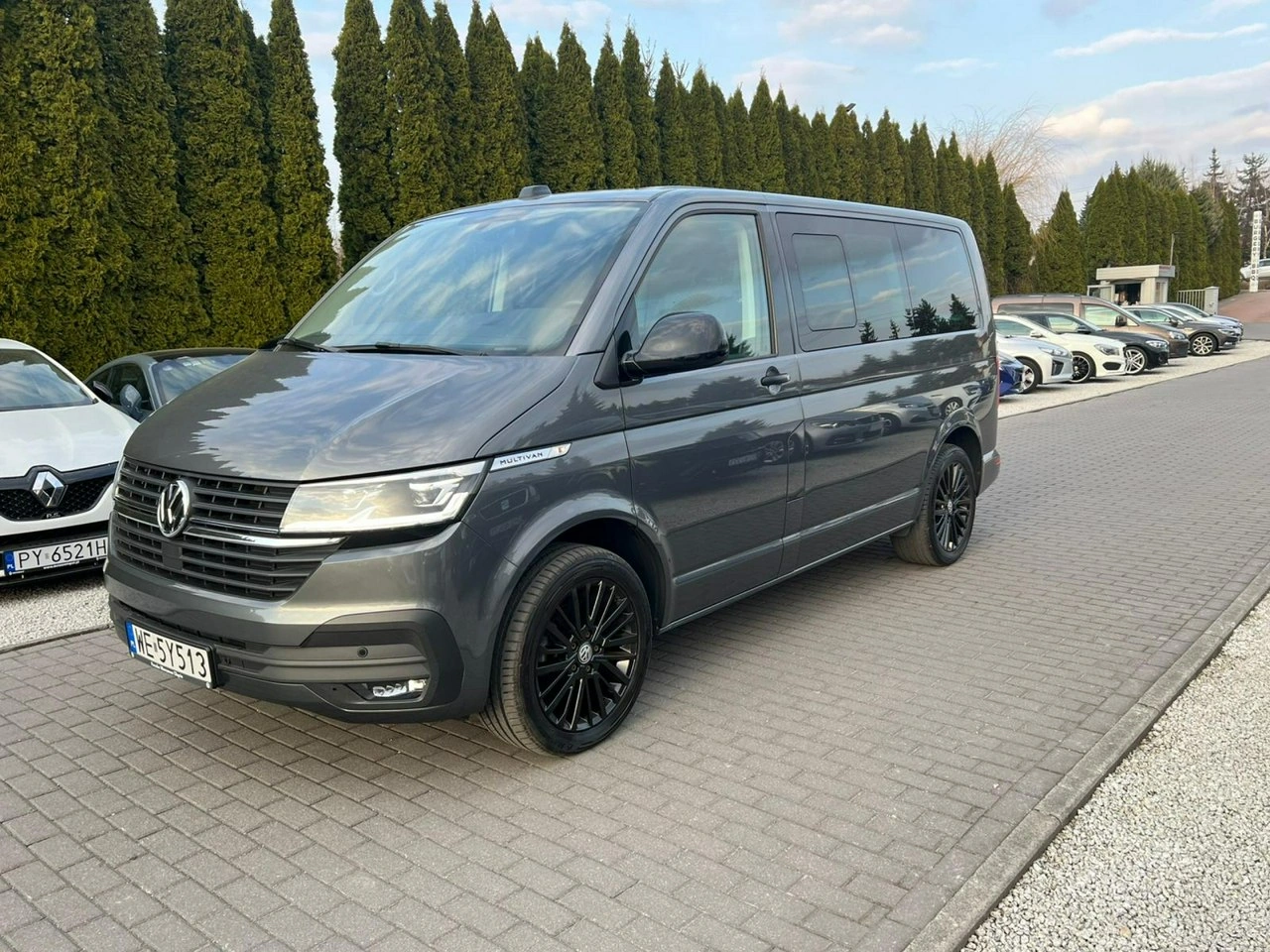 Volkswagen Multivan - Główne zdjęcie