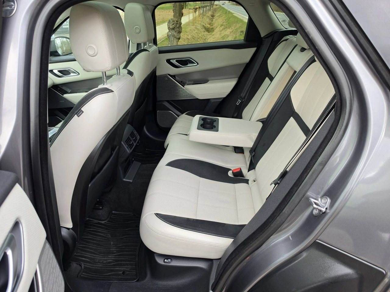 Land Rover Range Rover Velar - Zdjęcie 14