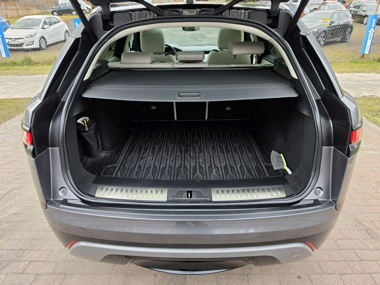 Land Rover Range Rover Velar - Zdjęcie 17