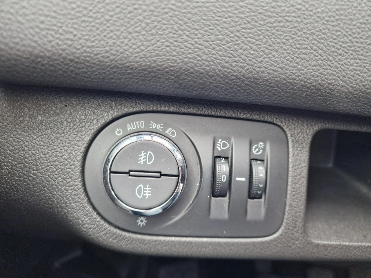 Opel Meriva - Zdjęcie 35