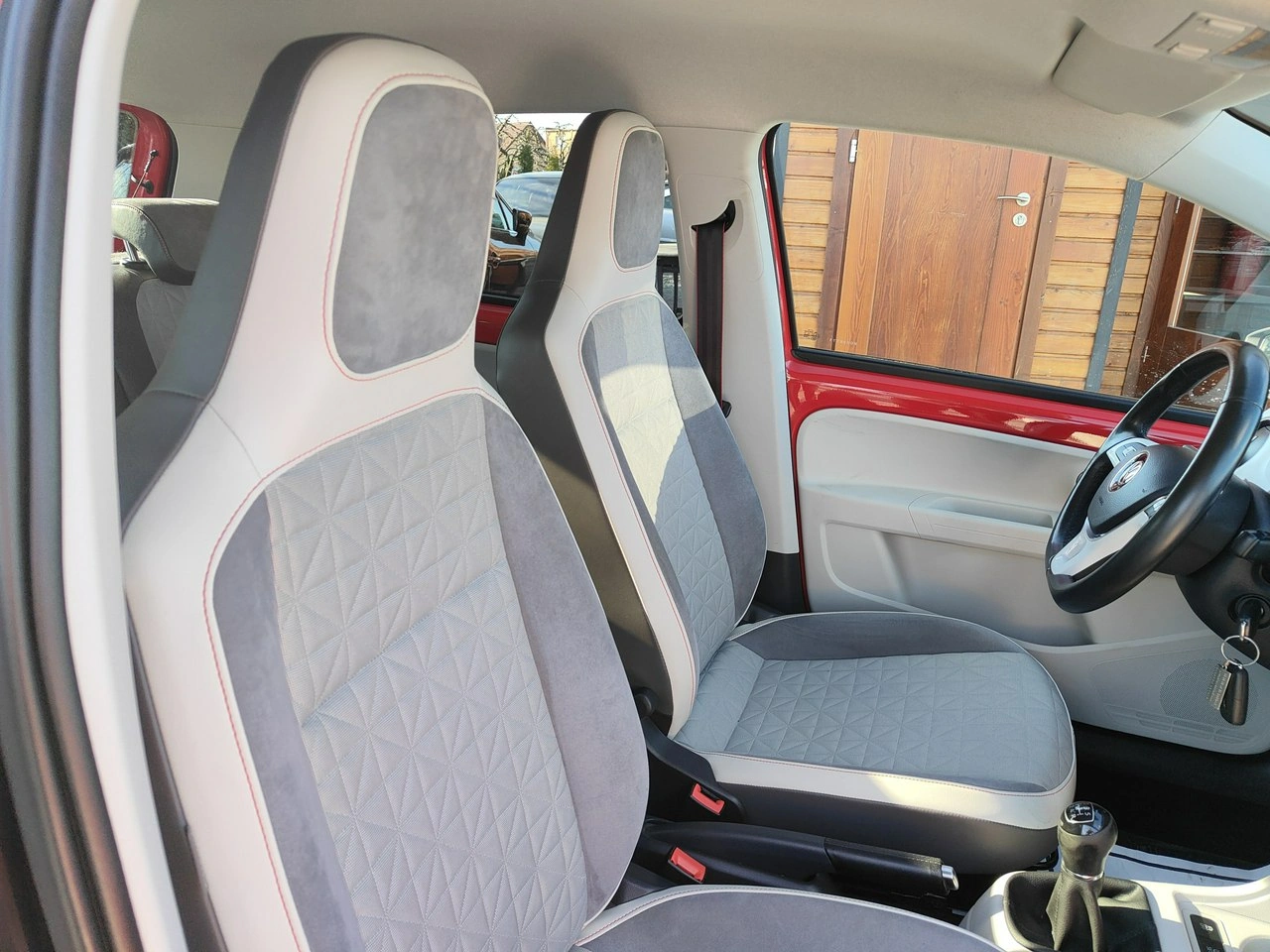 Volkswagen up! - Zdjęcie 17