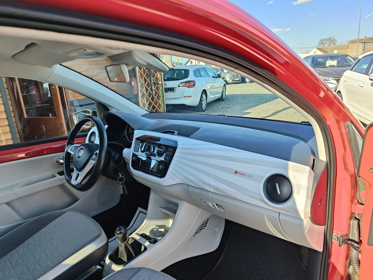 Volkswagen up! - Zdjęcie 18