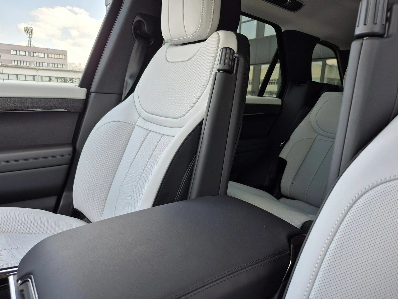 Land Rover Range Rover Sport - Zdjęcie 38