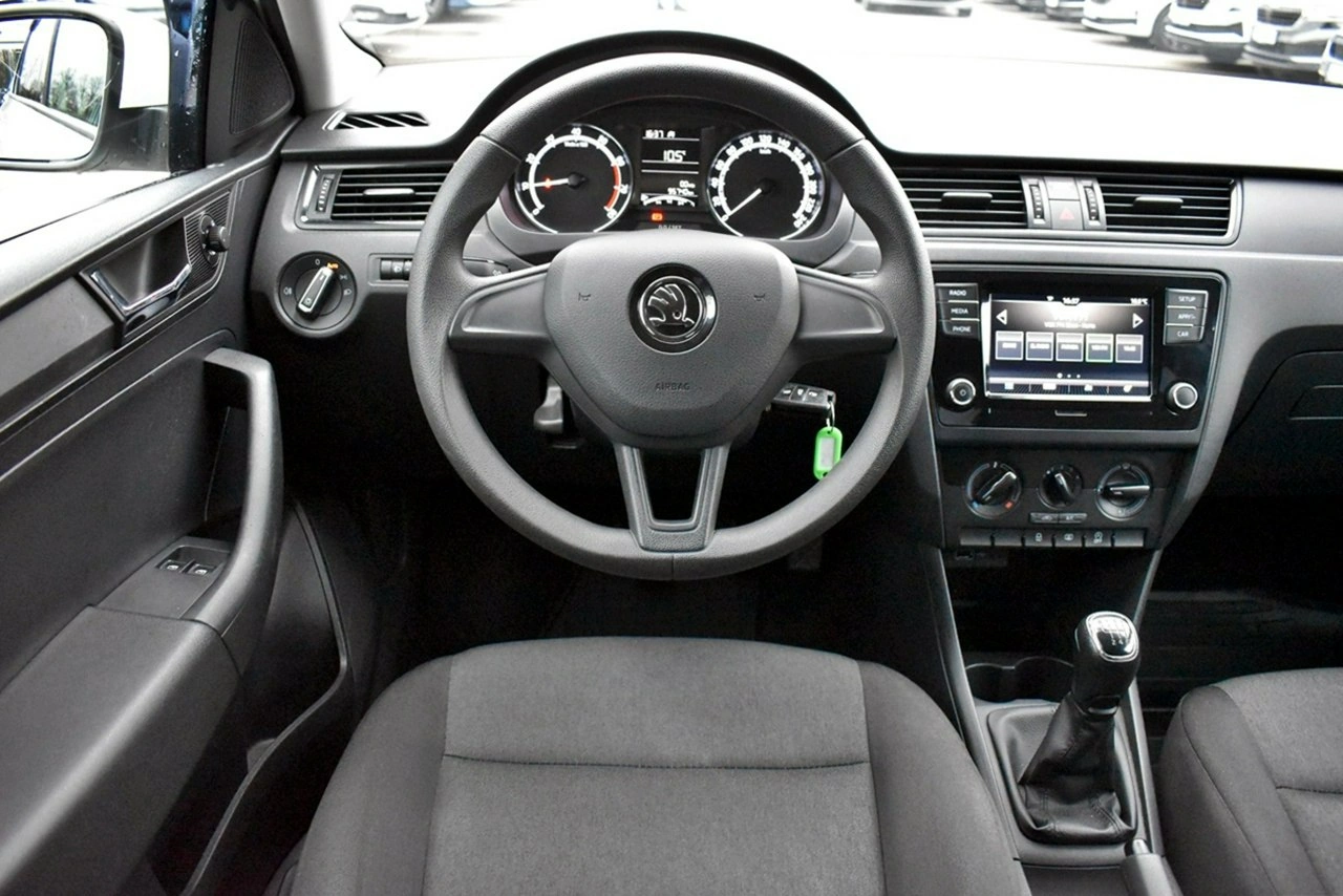 Skoda RAPID - Zdjęcie 12