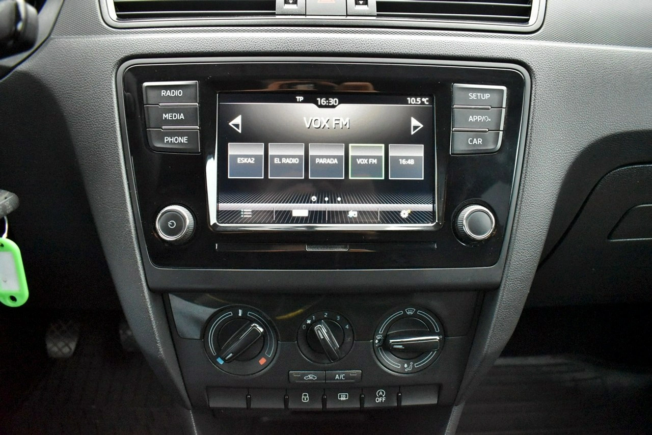 Skoda RAPID - Zdjęcie 17