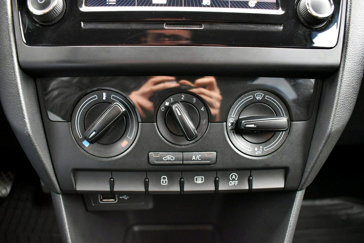 Skoda RAPID - Zdjęcie 18