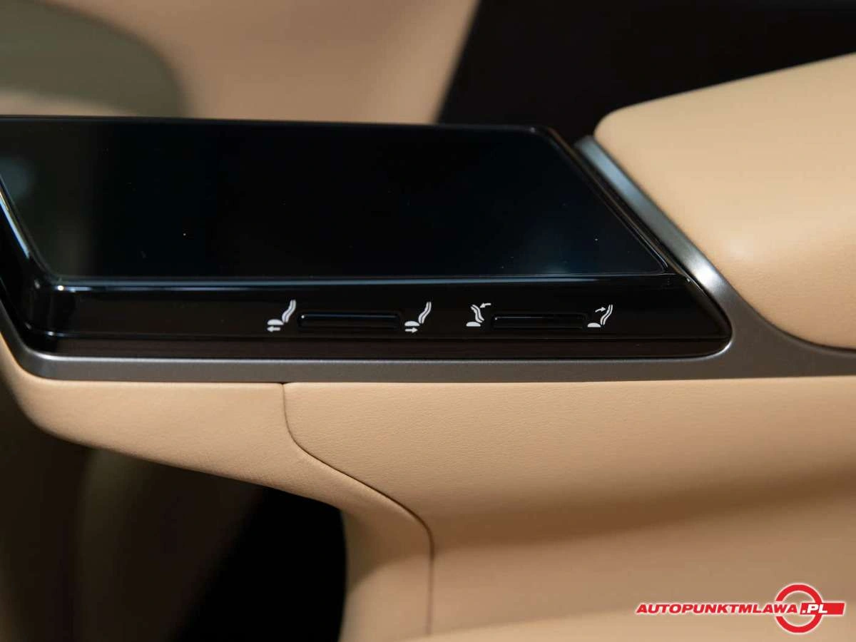 Denza D9 - Zdjęcie 23