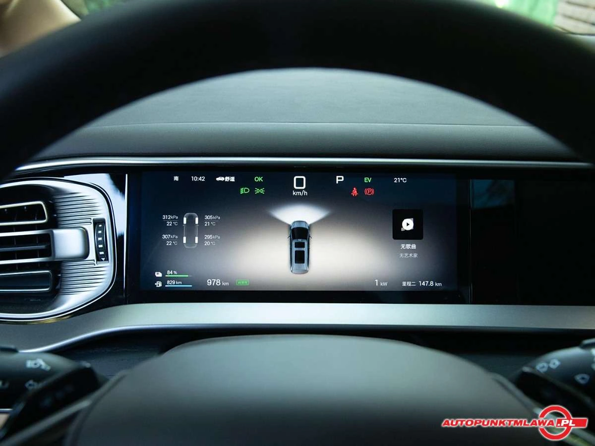 Denza D9 - Zdjęcie 20