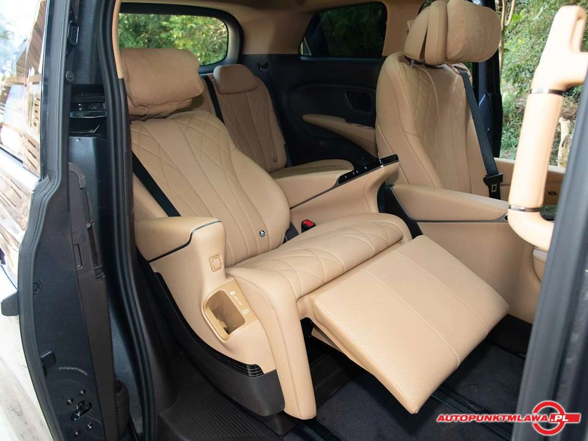 Denza D9 - Zdjęcie 26