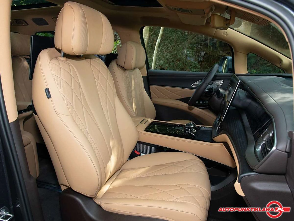 Denza D9 - Zdjęcie 12