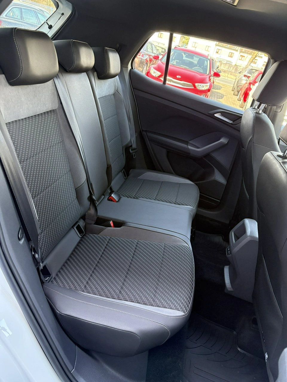 Volkswagen T-Cross - Zdjęcie 18