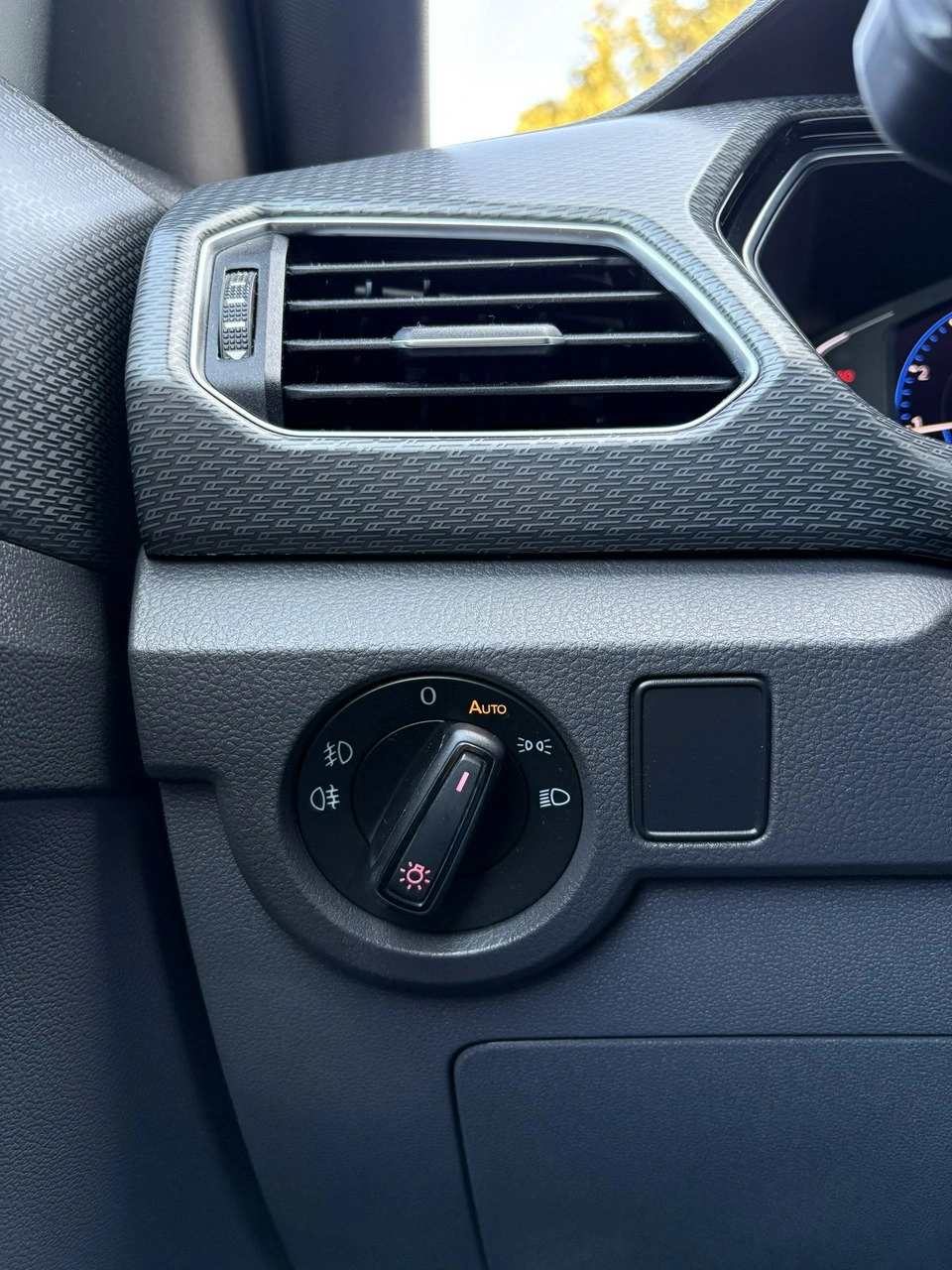 Volkswagen T-Cross - Zdjęcie 26