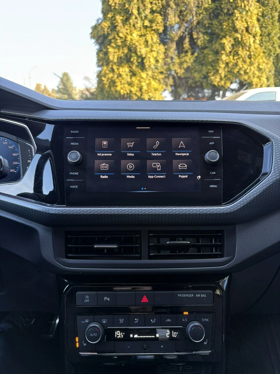 Volkswagen T-Cross - Zdjęcie 32