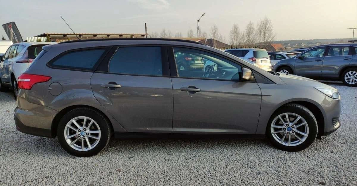 Ford Focus - Zdjęcie 9