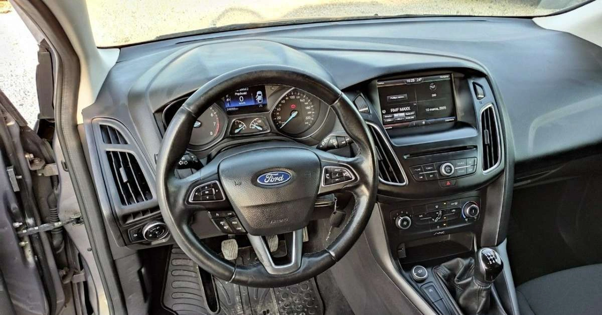 Ford Focus - Zdjęcie 19
