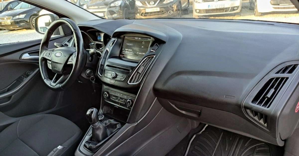 Ford Focus - Zdjęcie 21