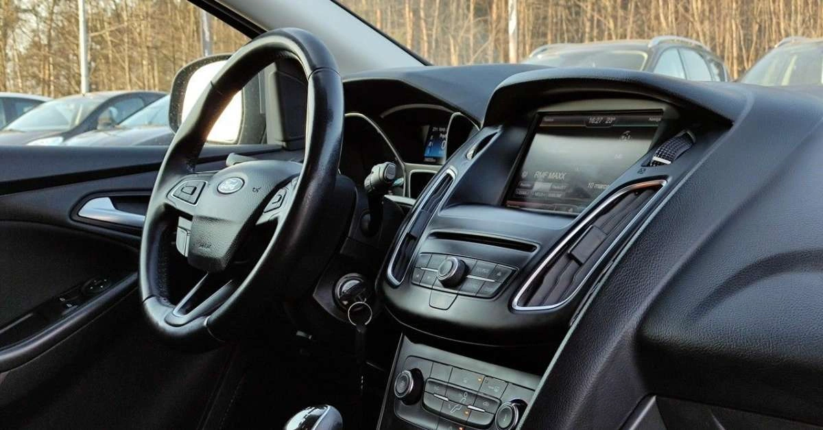 Ford Focus - Zdjęcie 23