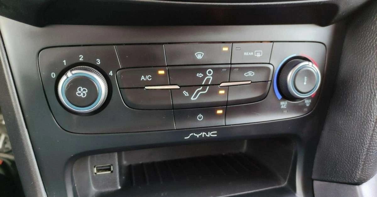 Ford Focus - Zdjęcie 26