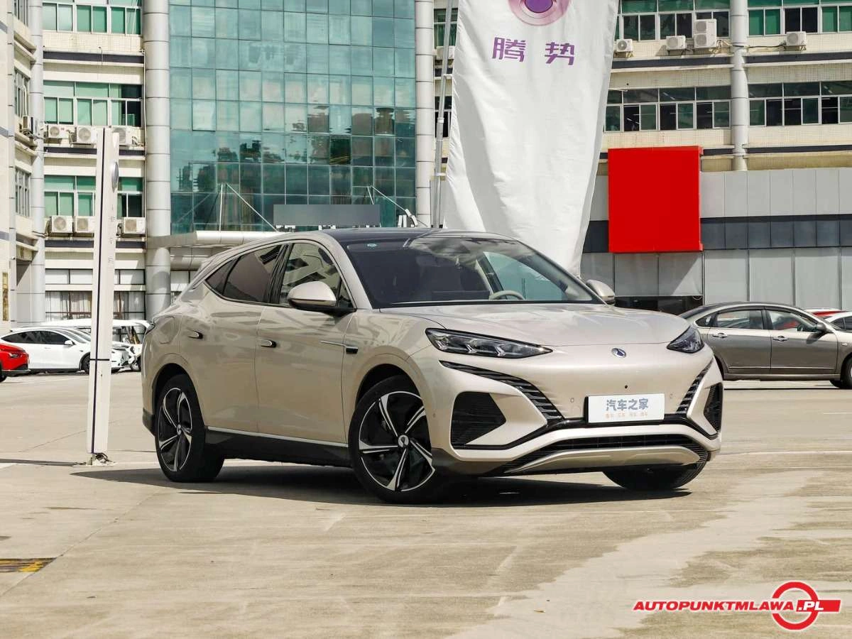 Denza N7 - Zdjęcie 1