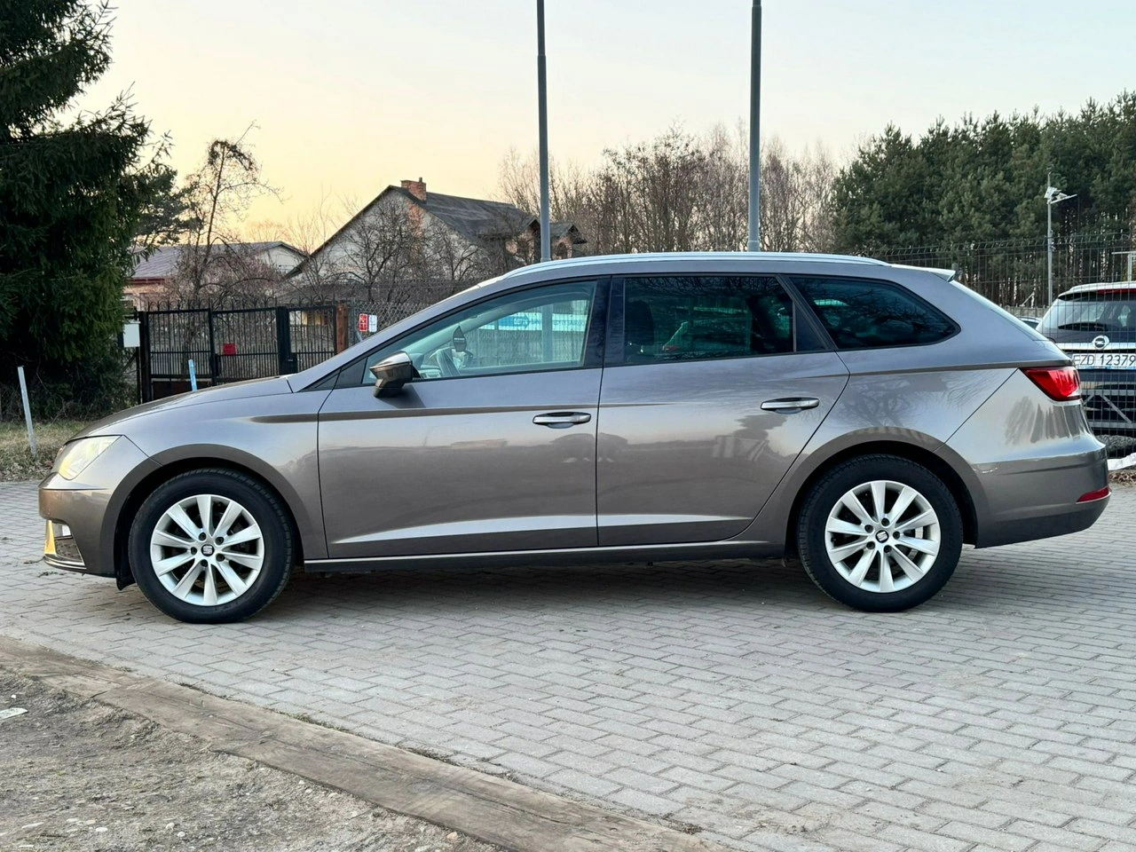 Seat Leon Sportstourer - Zdjęcie 12