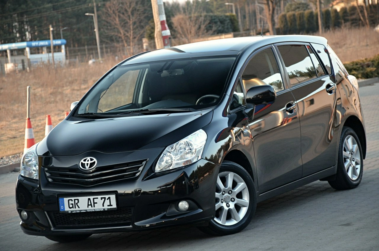 Toyota Verso - Zdjęcie 4