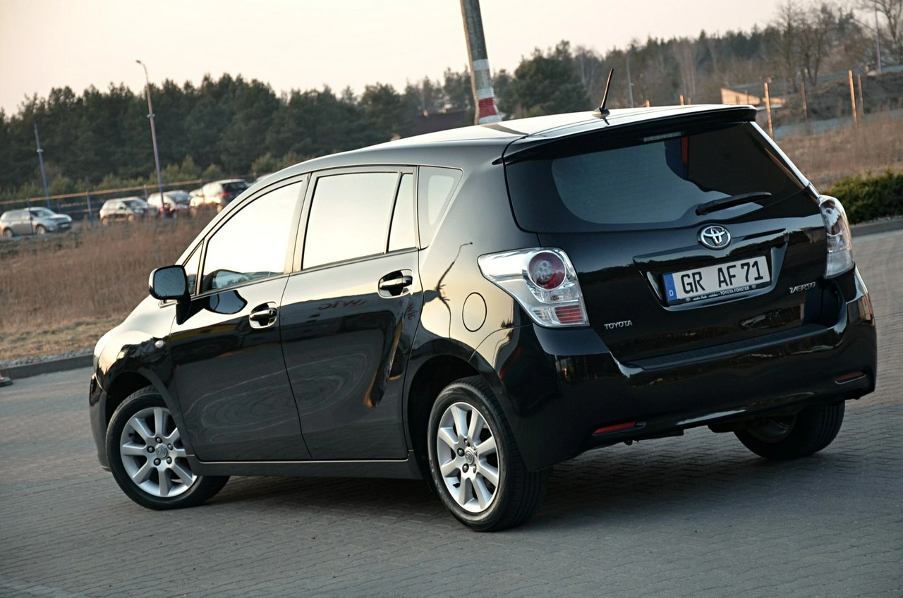 Toyota Verso - Zdjęcie 7