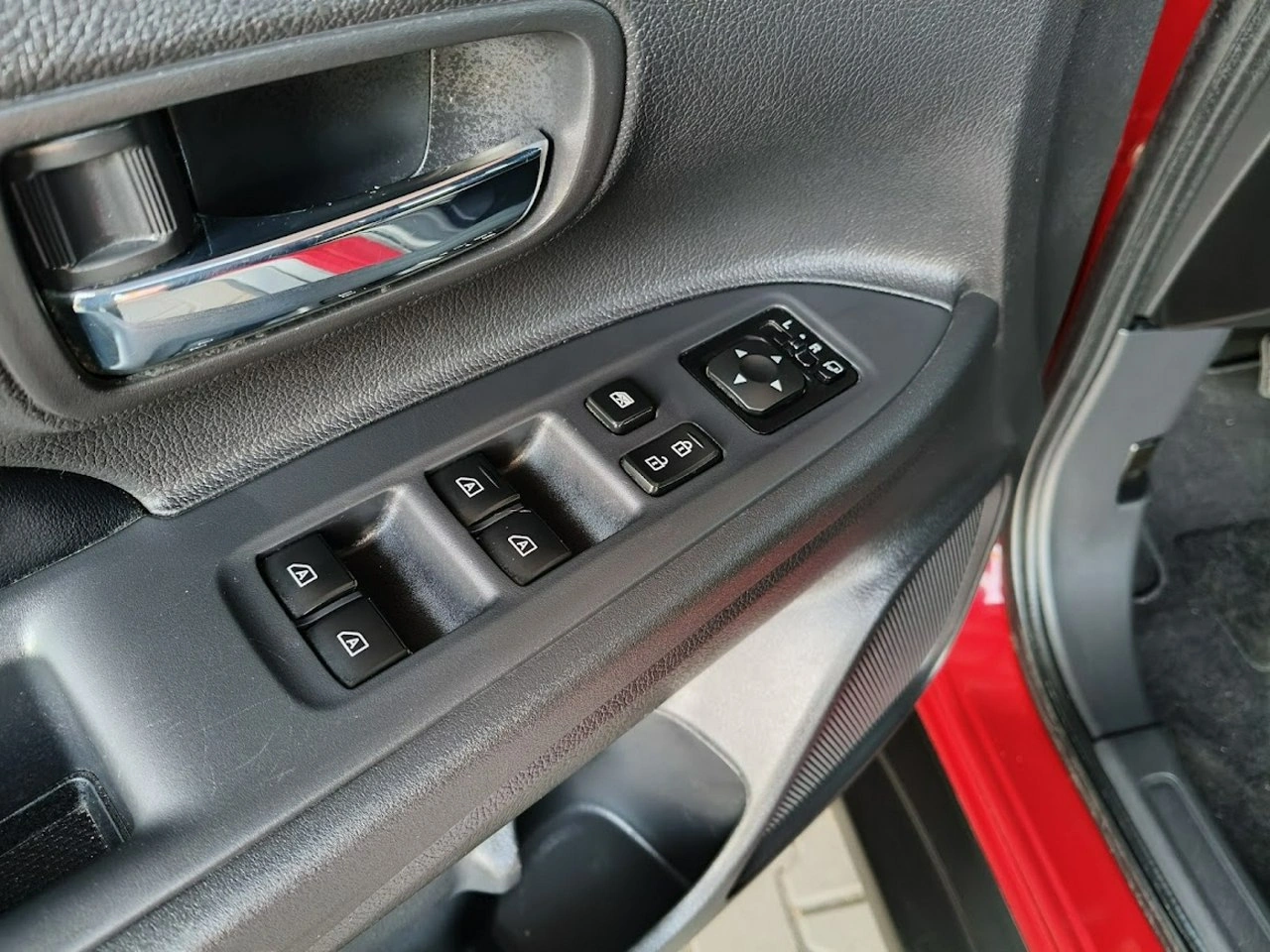 Mitsubishi Outlander - Zdjęcie 19