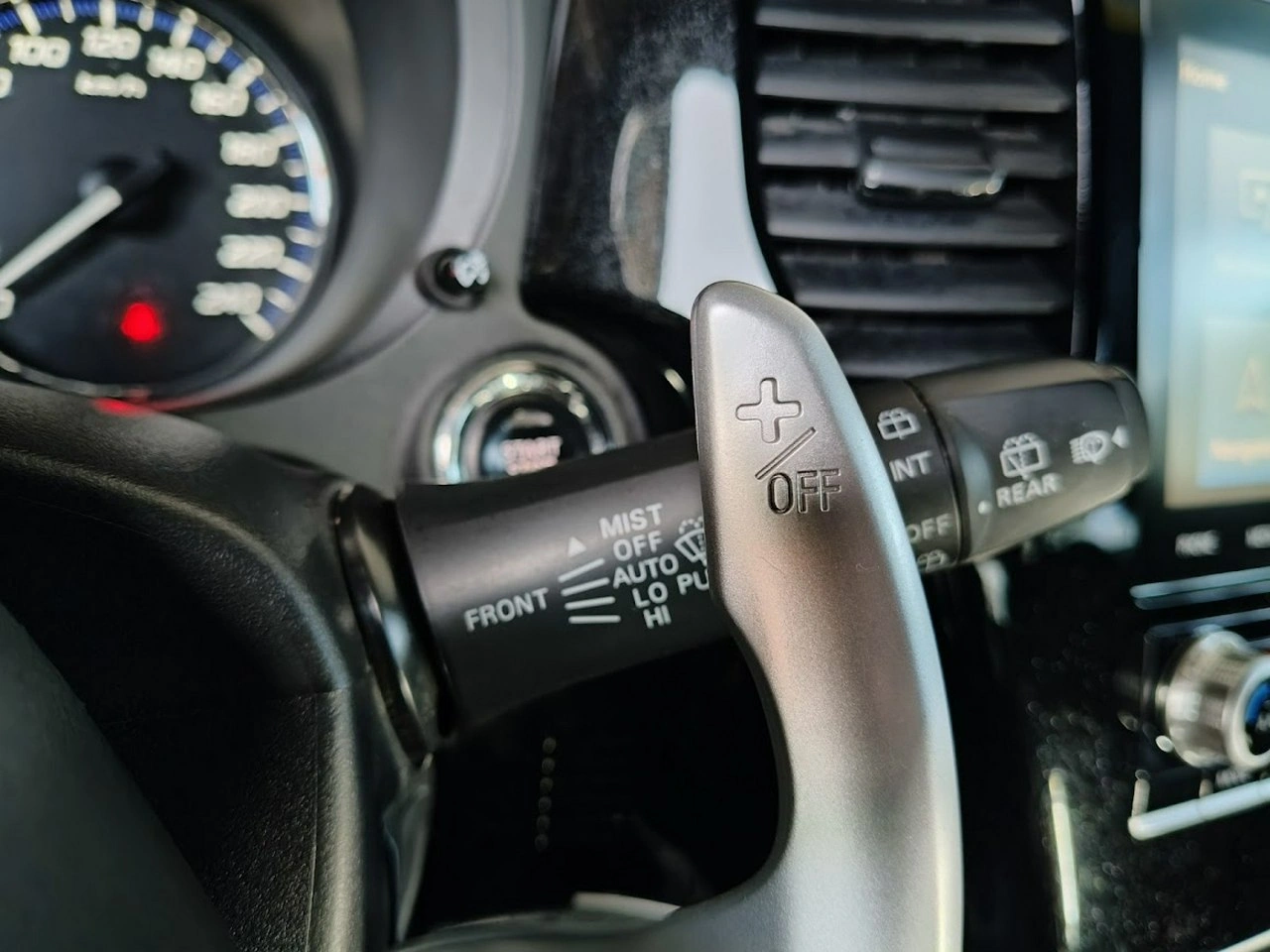 Mitsubishi Outlander - Zdjęcie 23