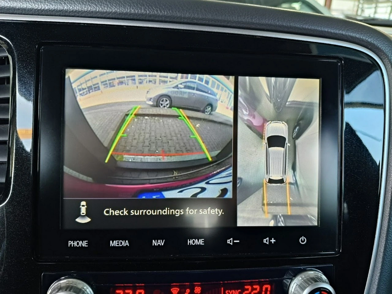 Mitsubishi Outlander - Zdjęcie 24