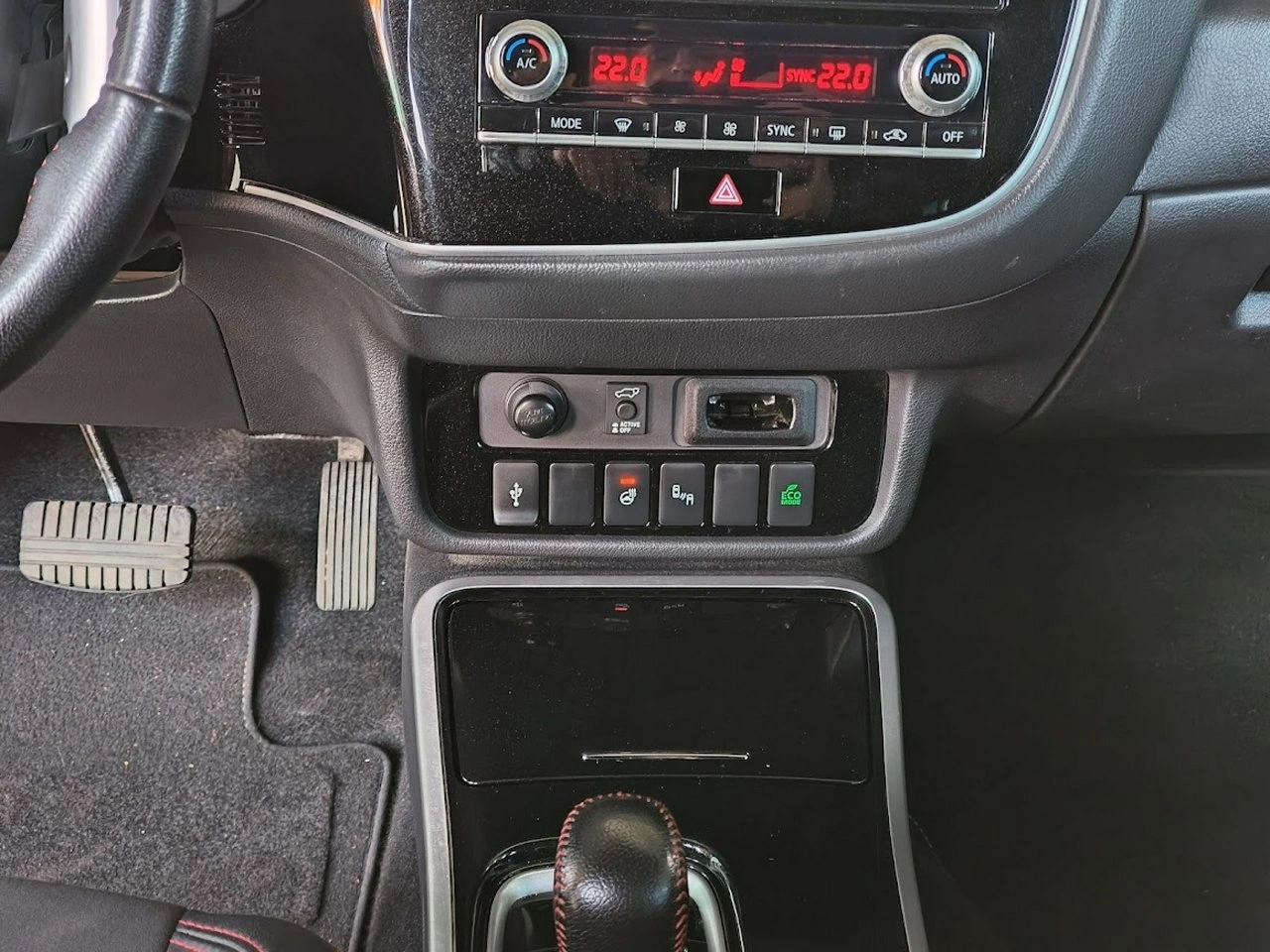 Mitsubishi Outlander - Zdjęcie 26