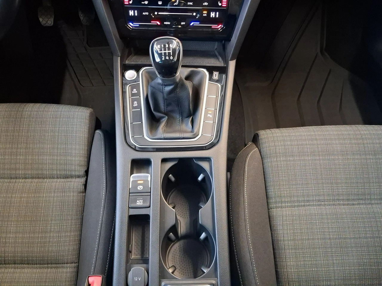 Volkswagen Passat Variant - Zdjęcie 19