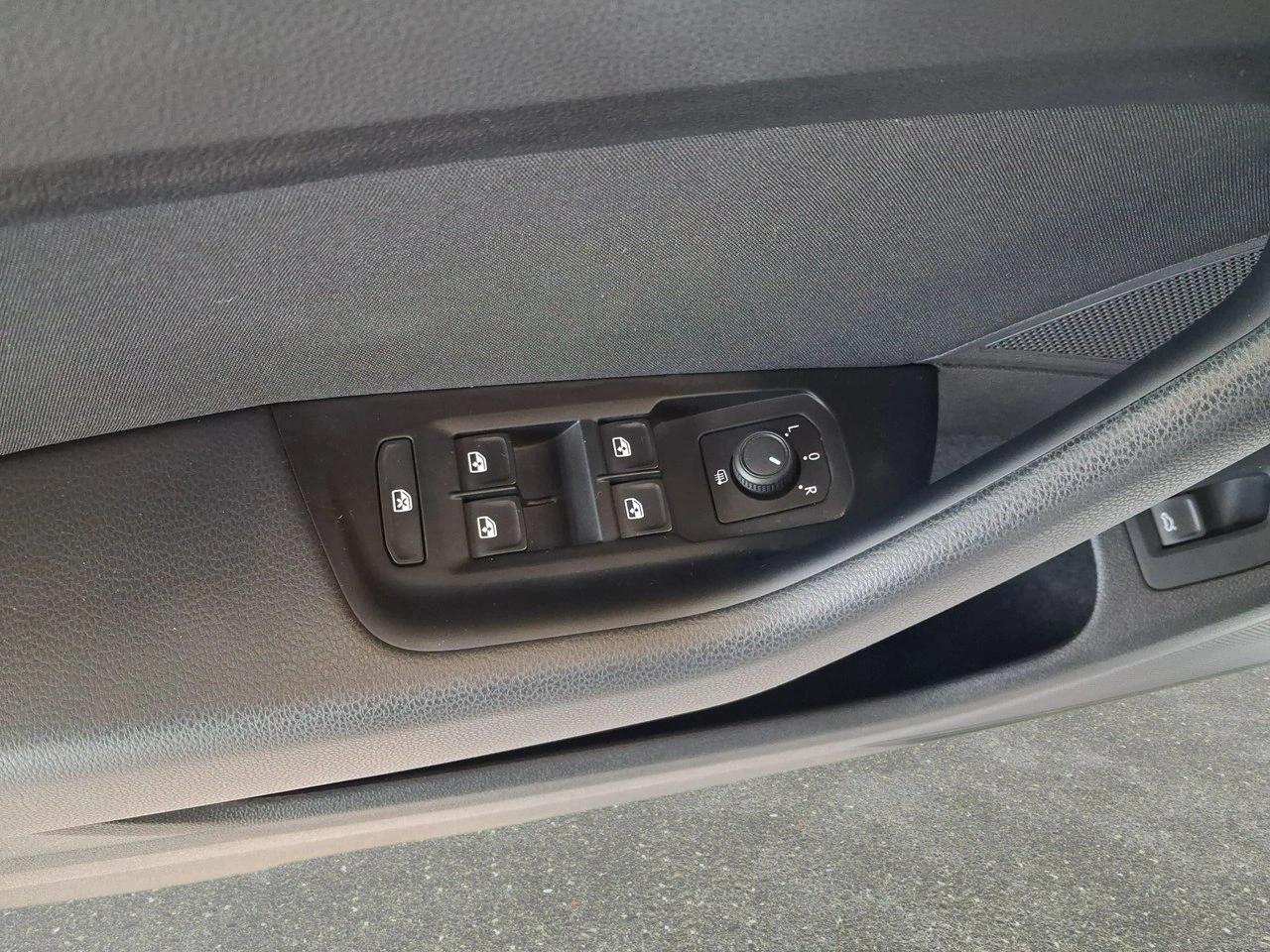 Volkswagen Passat Variant - Zdjęcie 20