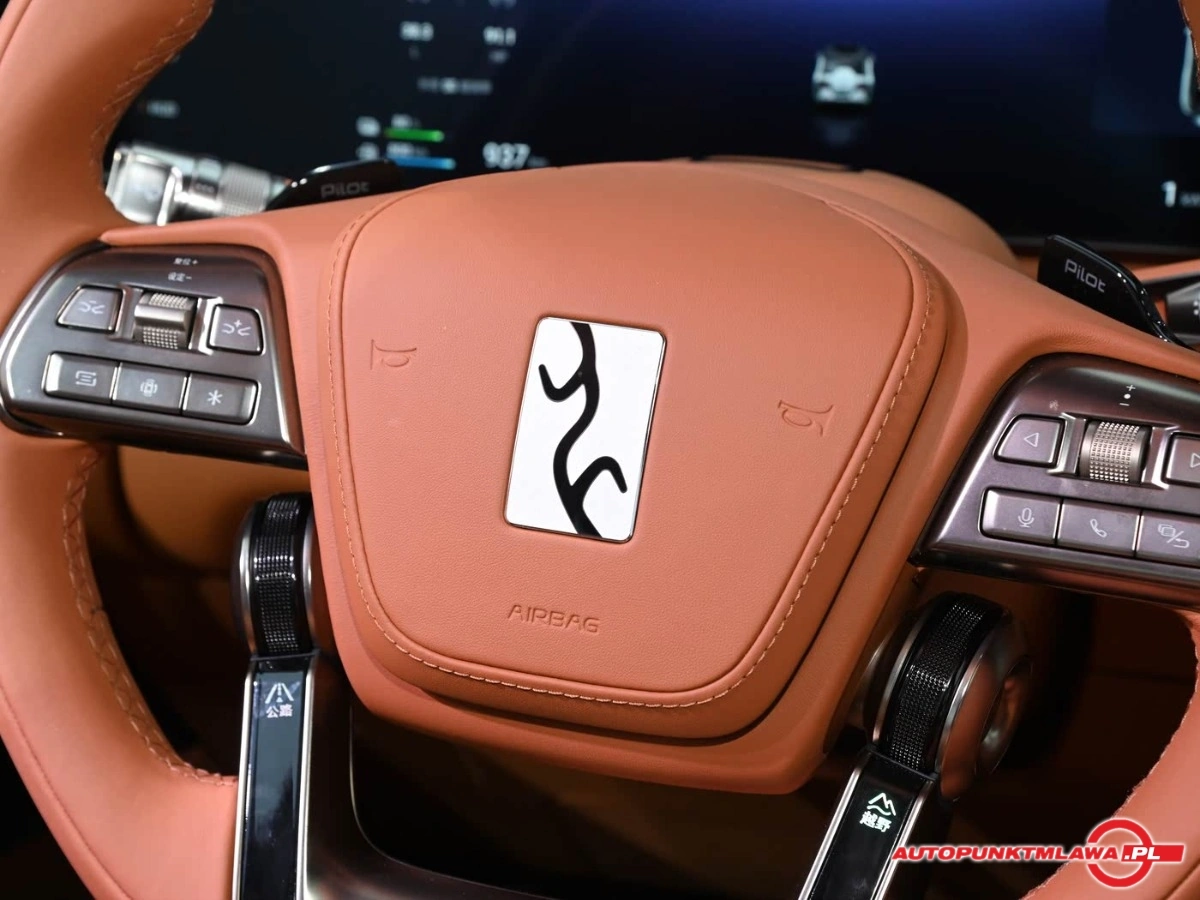 BYD Yangwang U8 - Zdjęcie 11