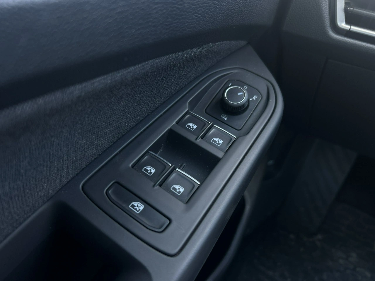 Volkswagen Golf - Zdjęcie 14